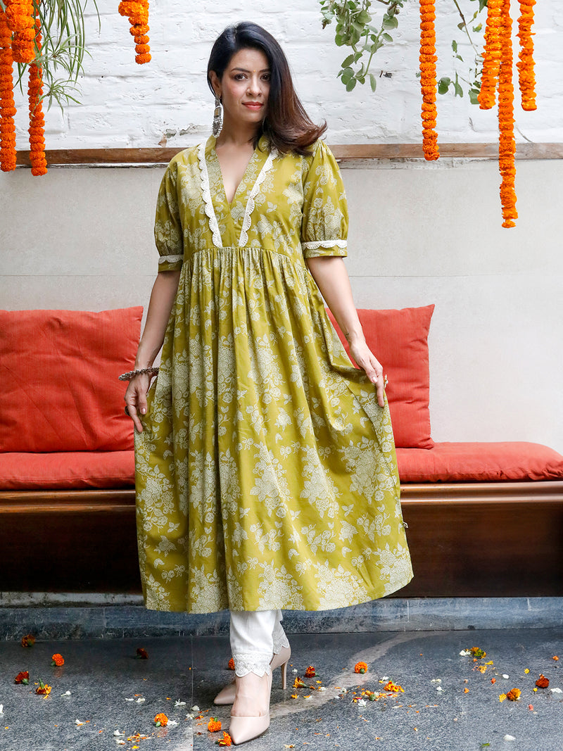 Cotton Green Print Kurta, Puff Sleeves and Gota Details with Offwhite Flex Pant 2 pc Set (Without Dupatta)