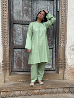 Loose fit straight green kurta and pyjama set