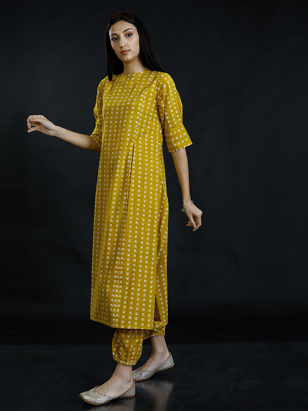 Green Cotton Discharge Print With Front Pleats Loose Fit Kurta Only-Kurta-Fabnest