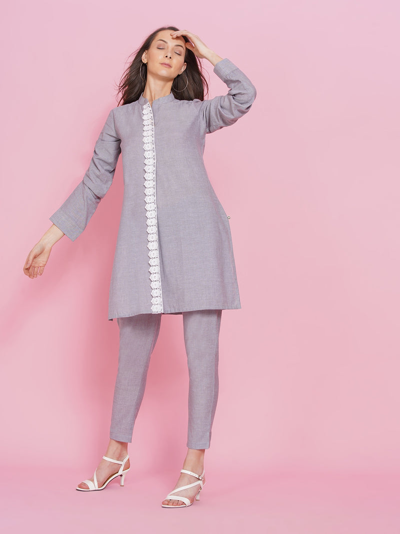 Set of chambray fitted pants and short kurta with a pleat at front accented with lace.-Kurta Set-Fabnest
